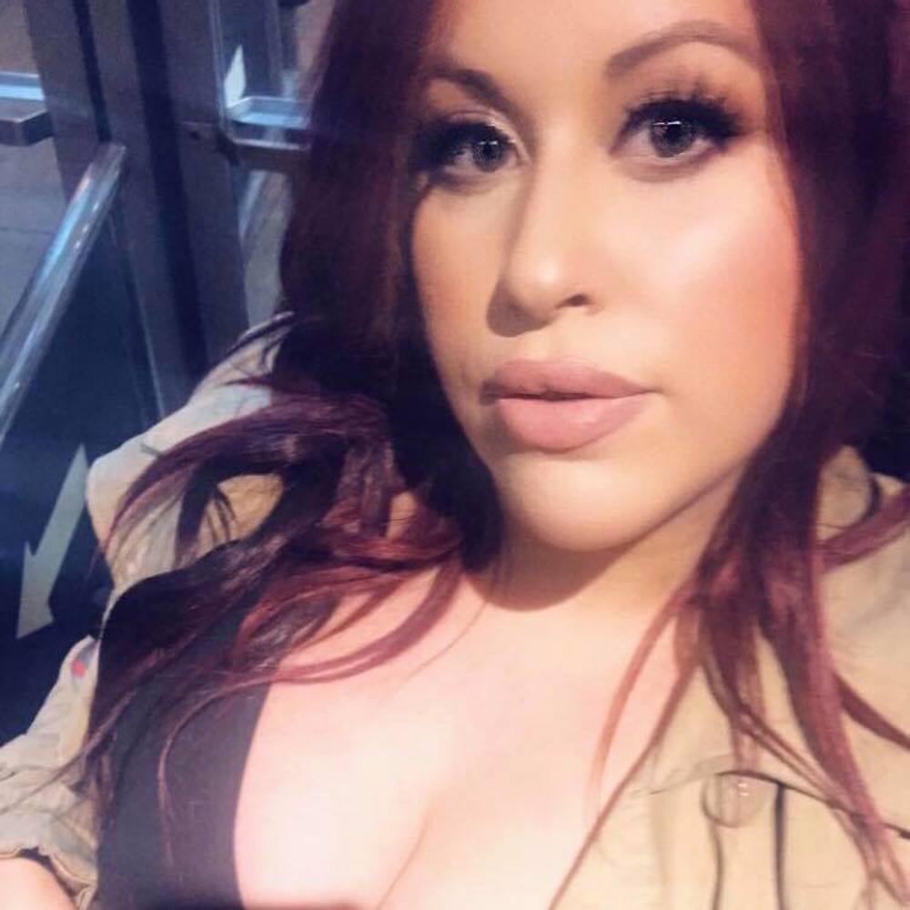 Meet your Posher, Debi